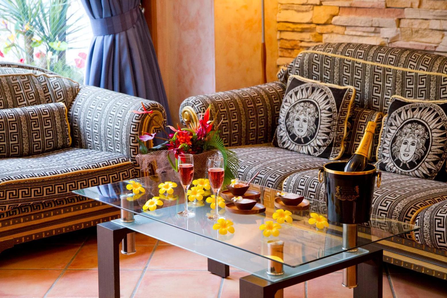 Hotel Grand Garden (Adults Only) Йокогама Экстерьер фото